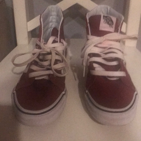 Sneakers - Picture 3 of 6